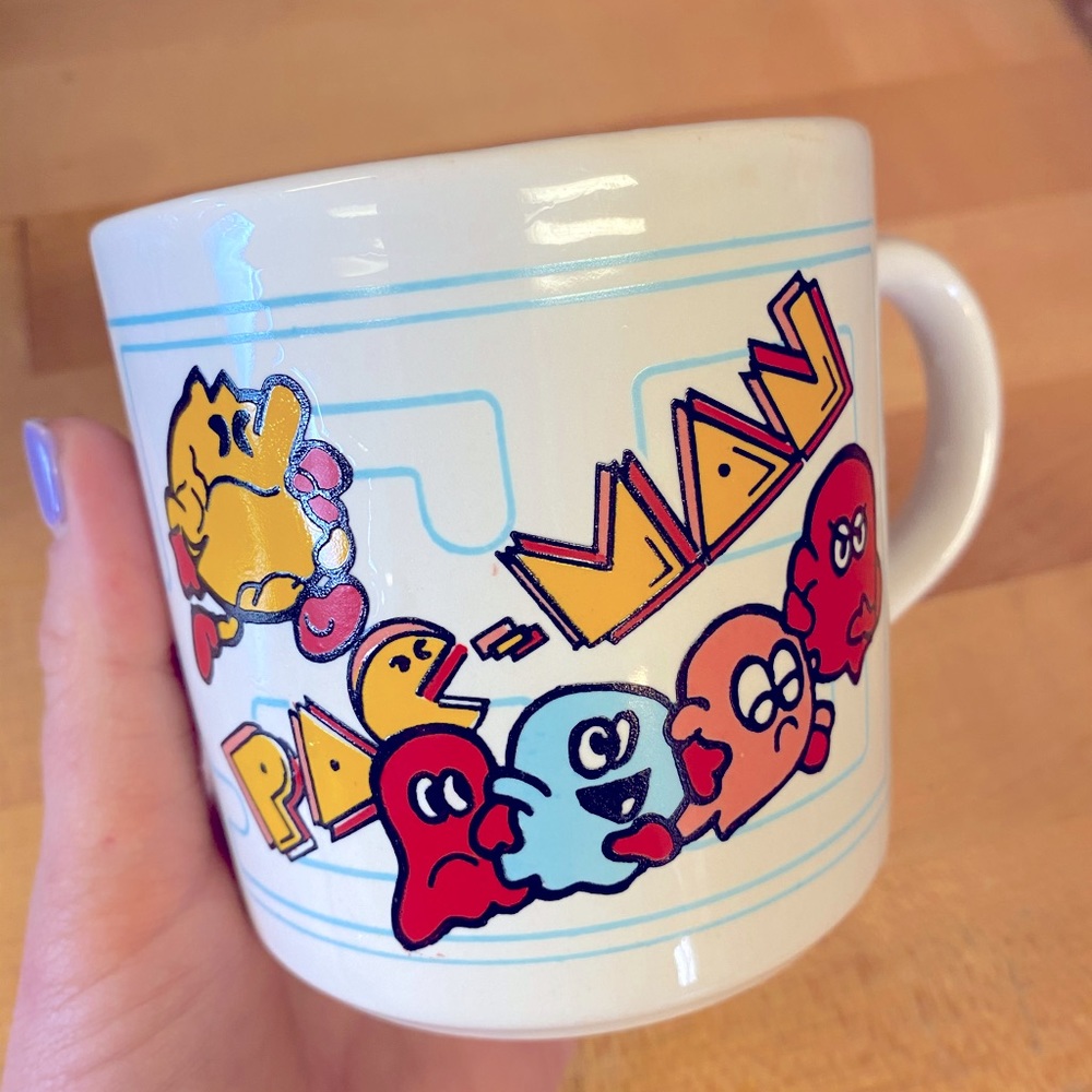 1980’s vintage Pac-Man mug 😜